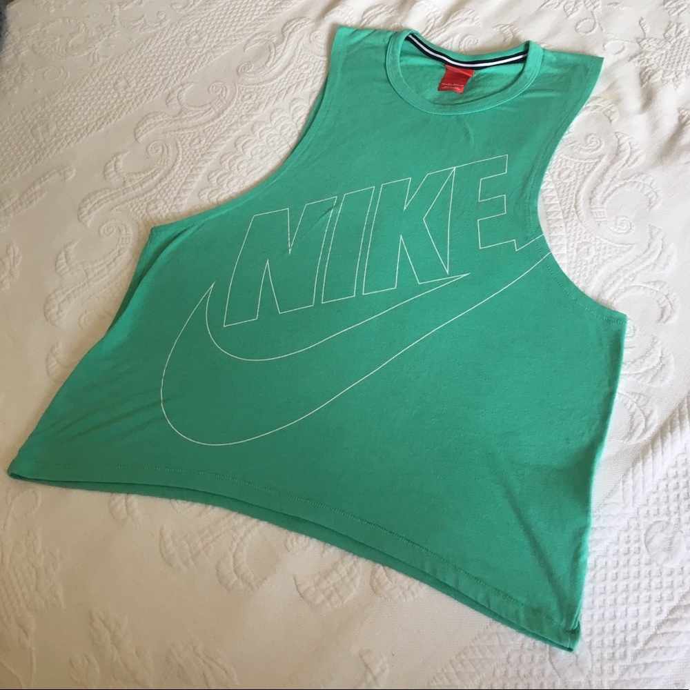 XS Nike workout top